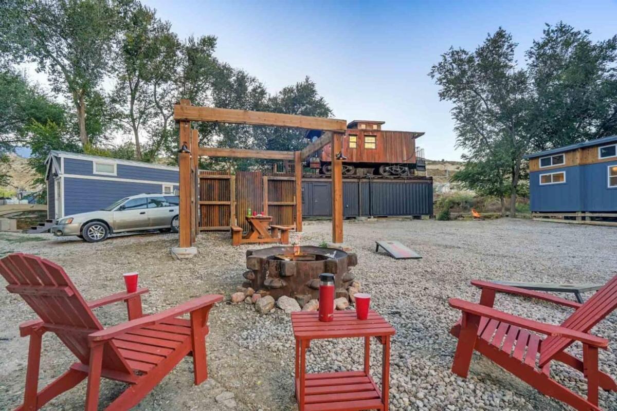 Red Rock Treehouse Unique In Old Colorado City コロラドスプリングス エクステリア 写真