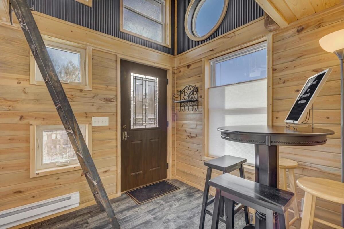 Red Rock Treehouse Unique In Old Colorado City コロラドスプリングス エクステリア 写真